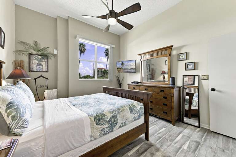 18-web-or-mls-6011 Bahia Del Mar Blvd #255-12.jpg