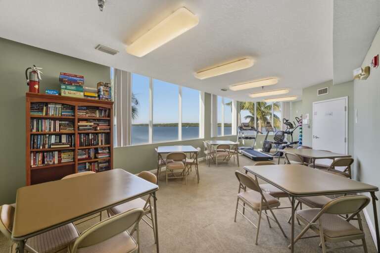24-web-or-mls-8800 Bay Pines Blvd unit 419-21.jpg