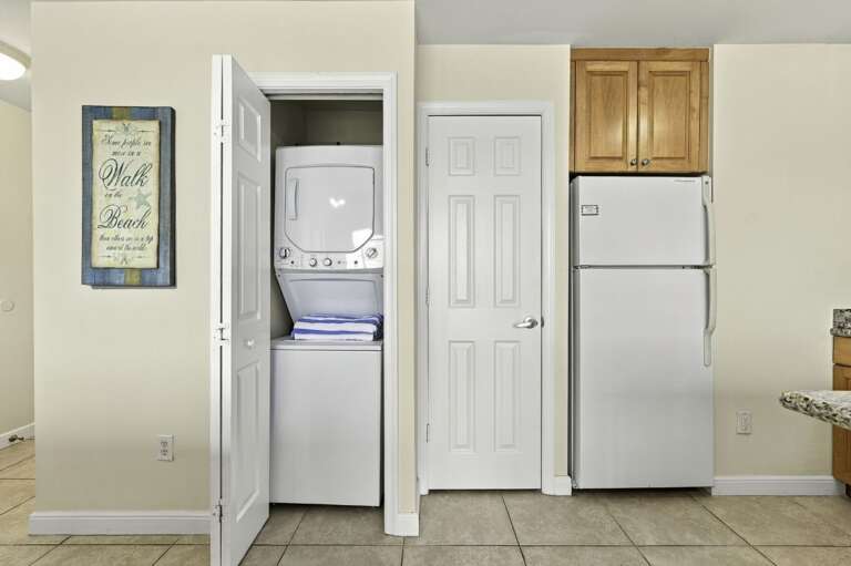 12-web-or-mls-8800 Bay Pines Blvd #414-15.jpg