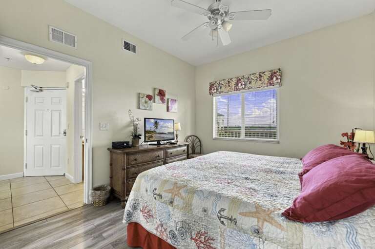 18-web-or-mls-8800 Bay Pines Blvd #414-7.jpg