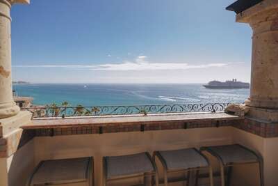 VLE - 3704 - Breathtaking 2BR penthouse at Estancia! 