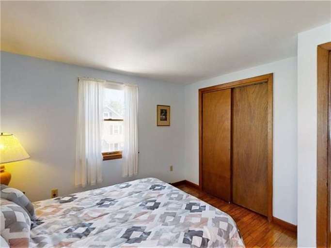 Bedroom 2 | Full Bed  Bedroom 2 | Full Bed