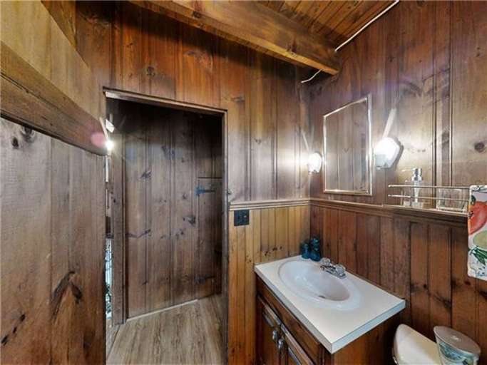 Downstairs Full Bathroom  Downstairs Full Bathroom