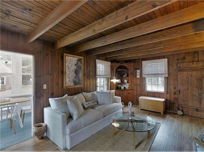 Linen Couch for Maximum Comfort  Linen Couch for Maximum Comfort