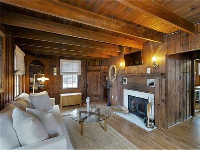 Hallway to Kitchen  Hallway to Kitchen