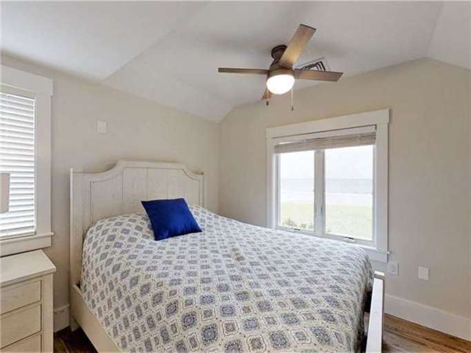 Third Level Bedroom 2 | Queen | Ocean Views 