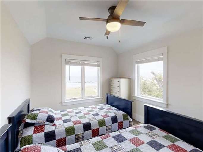 Third Level Bedroom 5 | 2x Twins