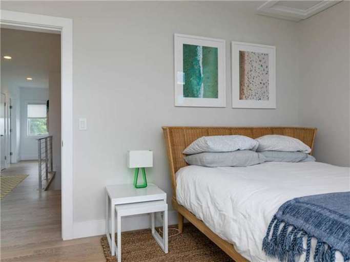 Queen Bed | Ocean Views | Boho Chic 