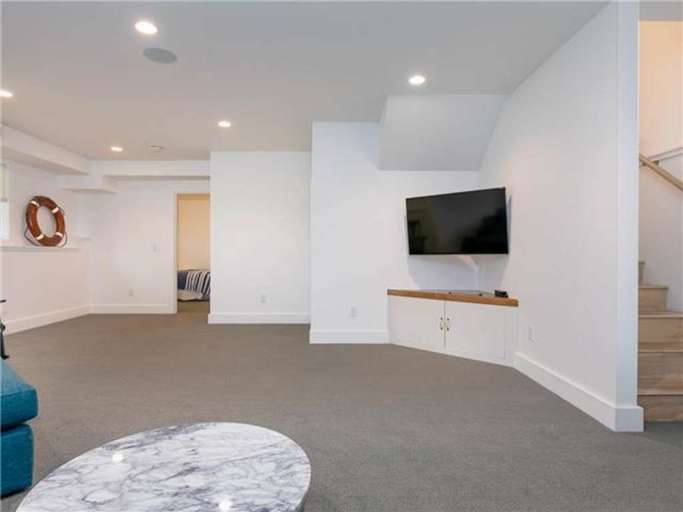 Large Smart TV | Open Space 