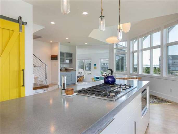 Range Cook Top | Microwave 