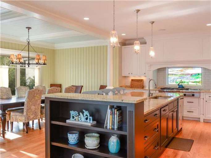 Kitchen with Breakfast Bar and Dining Room  Kitchen with Breakfast Bar and Dining Room