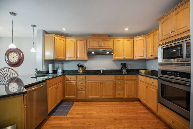 Fully equipped kitchen with updated appliances Fully equipped kitchen with updated appliances