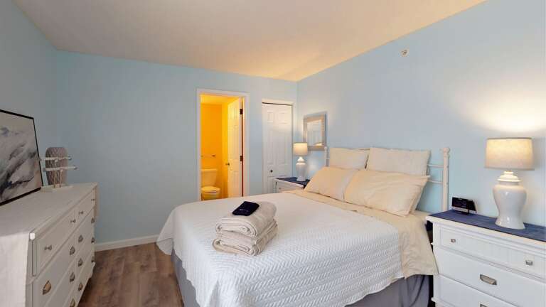 Primary bedroom | Full bed | Attached bathroom Primary bedroom | Full bed | Attached bathroom