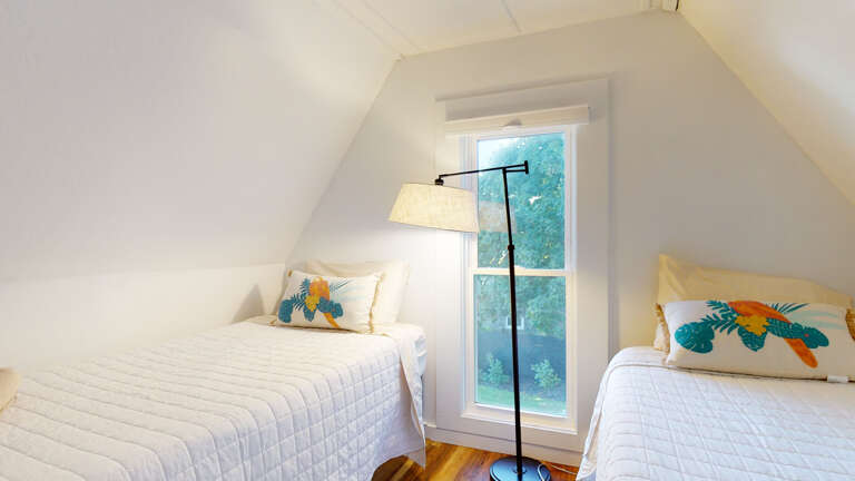 Second floor bedroom | 2 Twin beds Second floor bedroom | 2 Twin beds