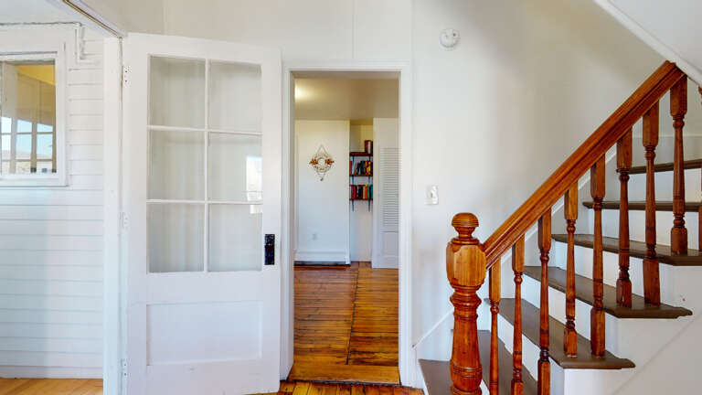 Stairs to second floor directly opposite entrance| Kitchen to the left of entrance Stairs to second floor directly opposite entrance| Kitchen to the left of entrance