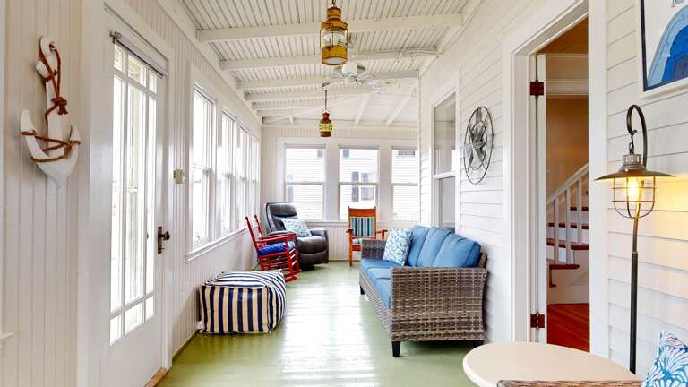 Access to livingroom from Sunroom  Access to livingroom from Sunroom