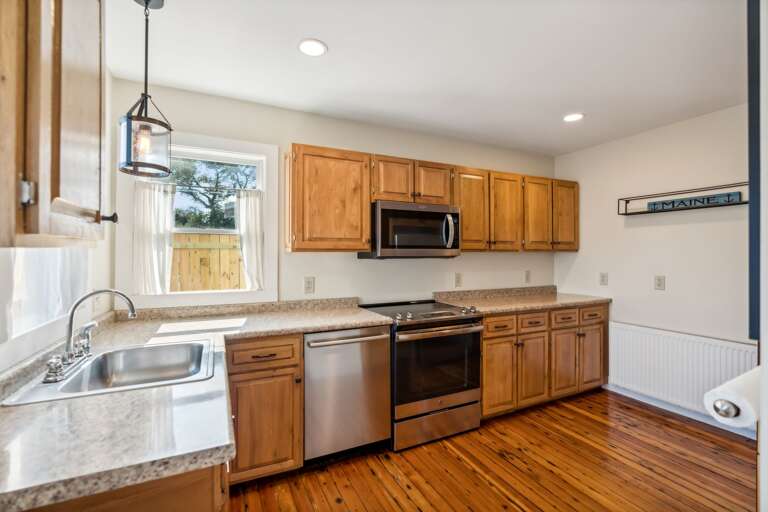Spacious kitchen Spacious kitchen