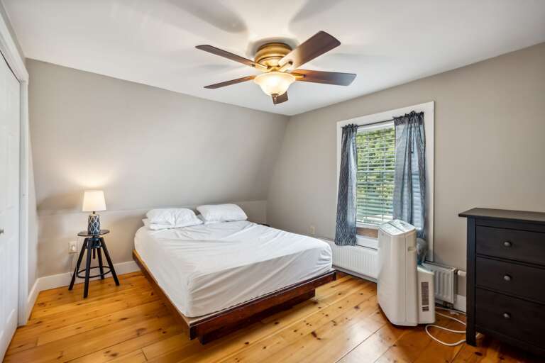 Bedroom 3- Full Bed Bedroom 3- Full Bed