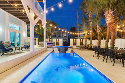 Frangista Breeze | Private Beach & Chair Service