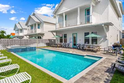 Ellis Retreat with Game Room and LSV