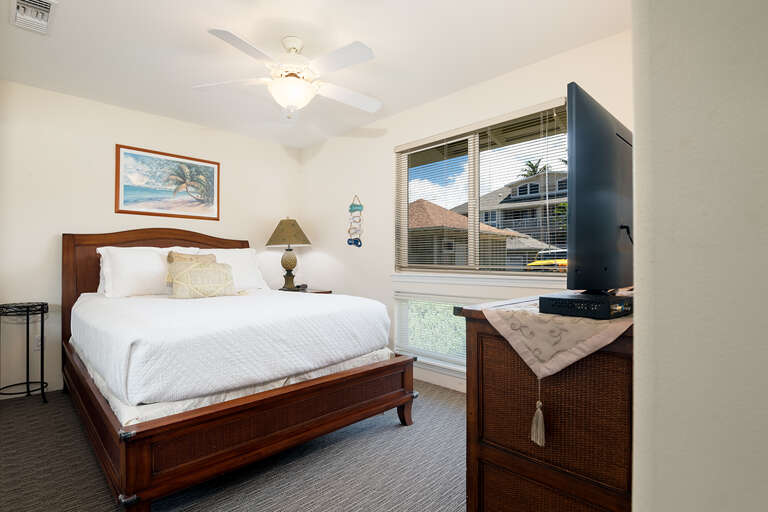 Upstairs queen bedroom