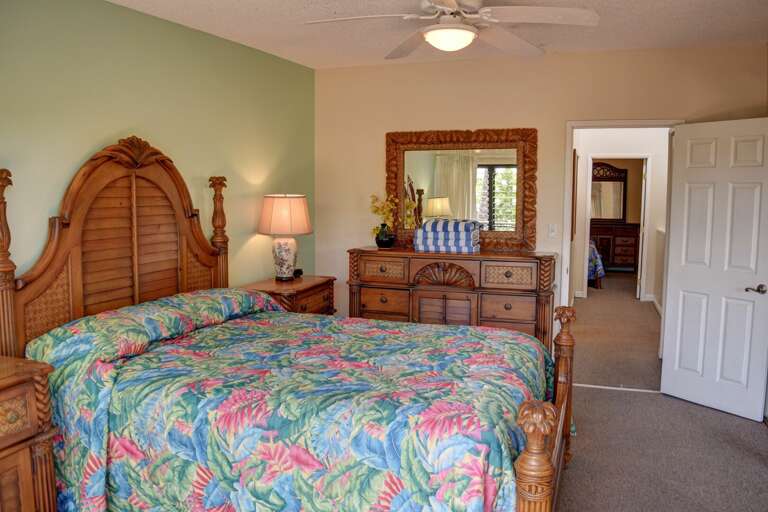 Master bedroom with plenty of storage Master bedroom with plenty of storage