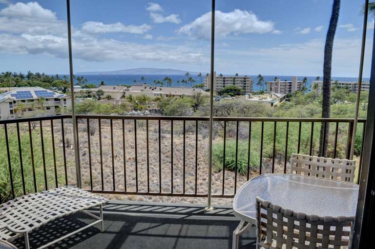 Your private lanai. Sit out here and look at Molokini and Kaholawe