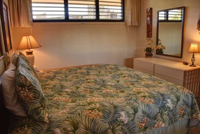 Bedroom with plenty of storage