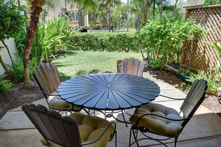 Enjoy the wonderful Maui weather from your private lanai