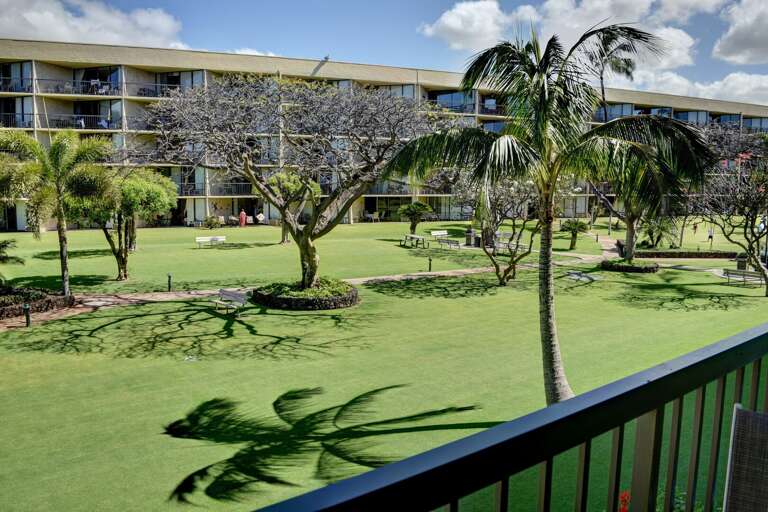 View of the beautifully landscaped Maui Sunset courtyard