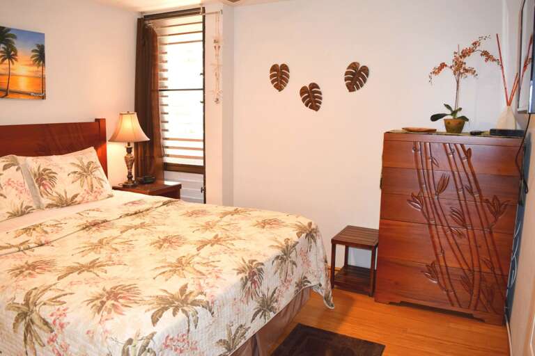 Tropical decor in master bedroom Tropical decor in master bedroom