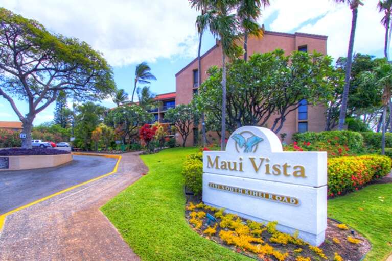 Maui Vista property entrance