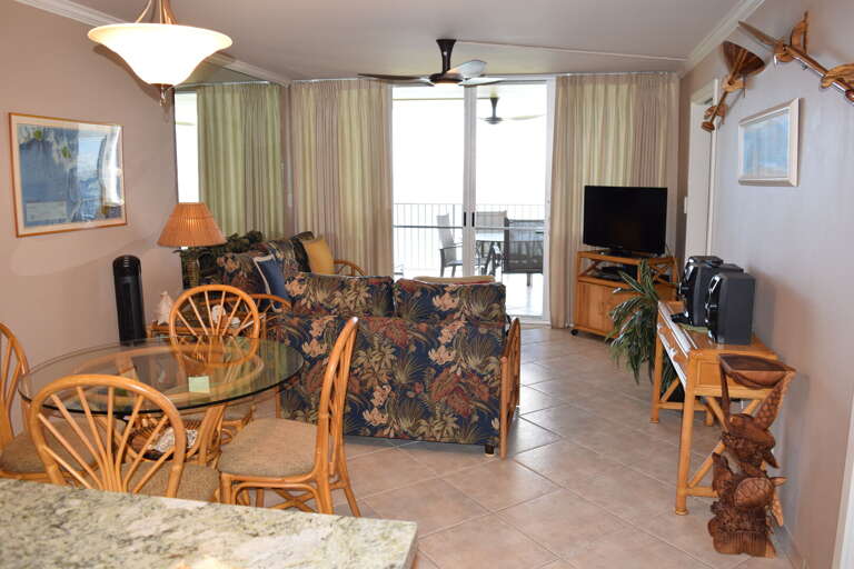 Gorgeous ocean views from the kitchen Gorgeous ocean views from the kitchen