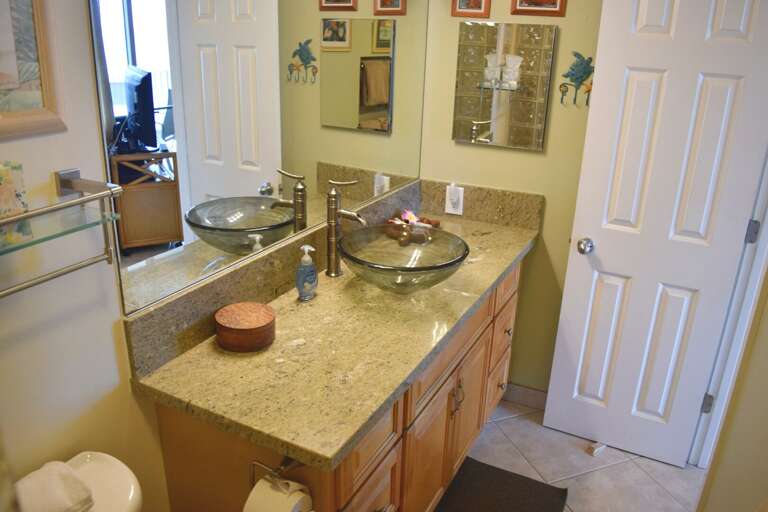 Master bathroom Master bathroom