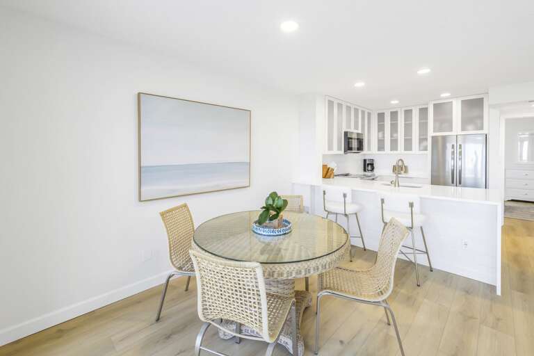 Dining for four and island kitchen, Siesta Key 1BR