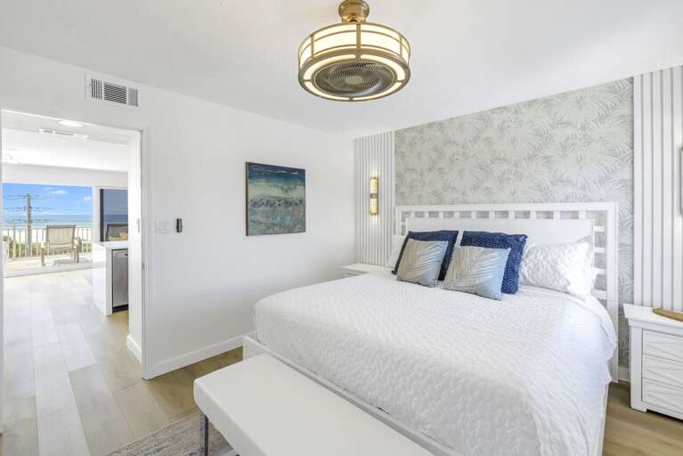 Gorgeous king bedroom with east and west exposures, Siesta Key 1BR