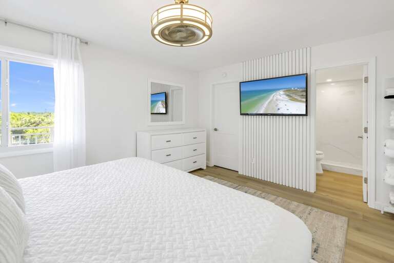 King bedroom, Siesta Key 1BR