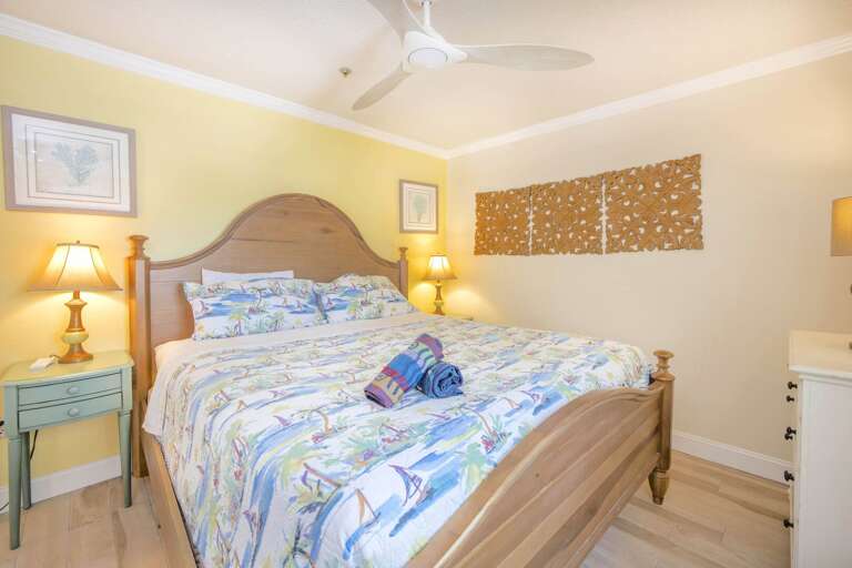 Queen bedroom, Siesta Key Village 3BR Queen bedroom, Siesta Key Village 3BR