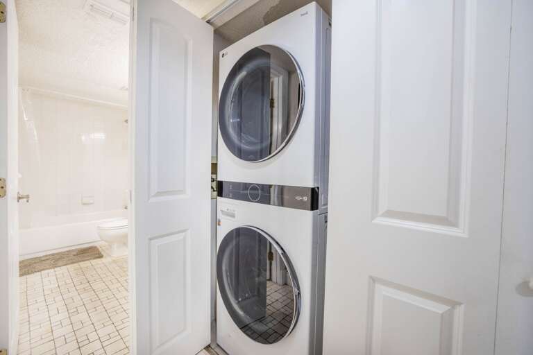 Private laundry in unit, Siesta Key Village 3BR