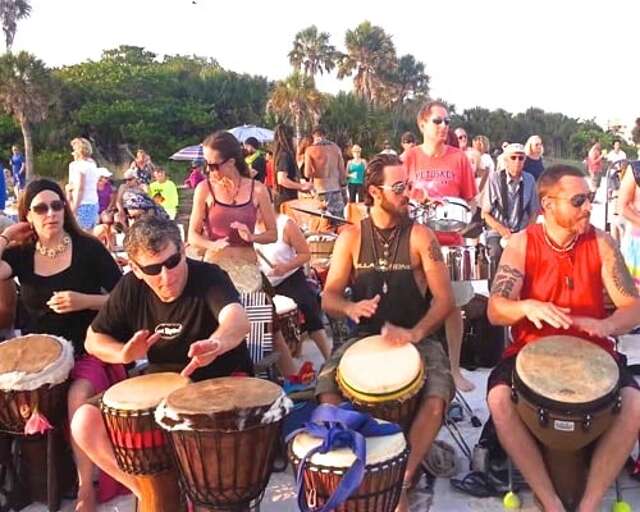 World famous drum circle 10-min walk, Siesta Key Village 3BR