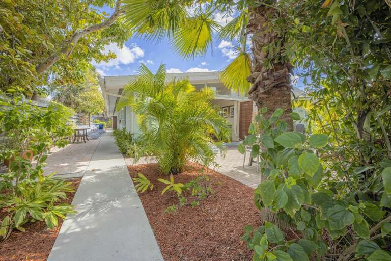 Gertrude's Village House 3BR with private gate into Siesta Key Village Gertrude's Village House 3BR with private gate into Siesta Key Village