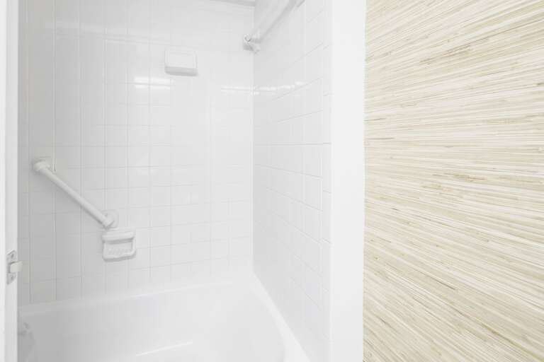 Full bath with shower tub, Siesta Key 3BR Full bath with shower tub, Siesta Key 3BR