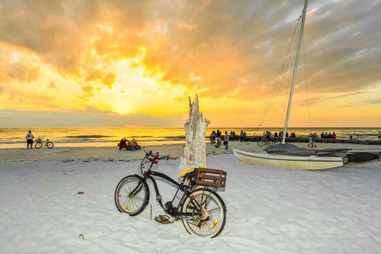 Worlds Best Sunsets - 1 min walk from dinner, Siesta Key 4BR