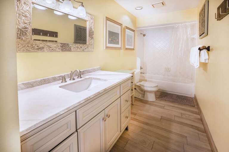 Four full baths with shower tubs, Siesta Key Village 6BR