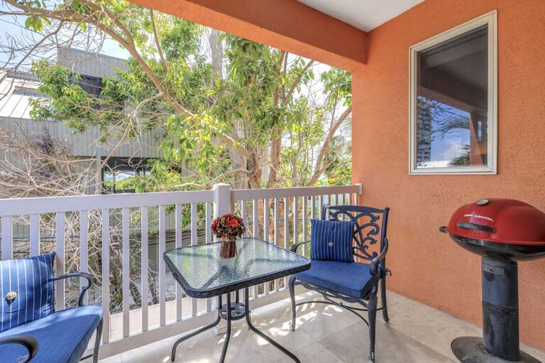 Alfresco dining balcony and grill