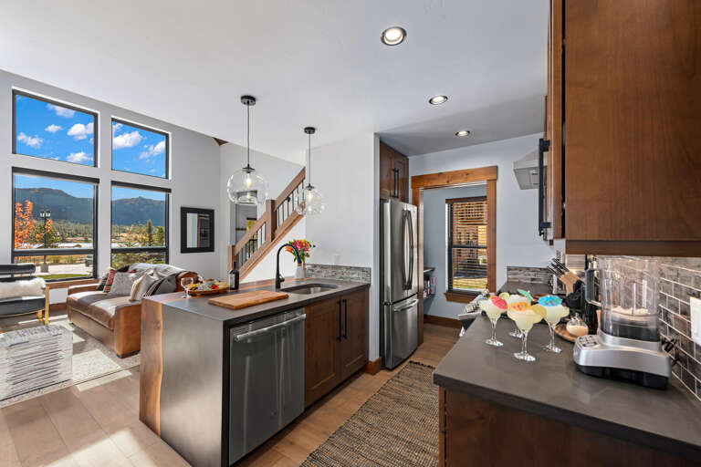 Fully equipped kitchen