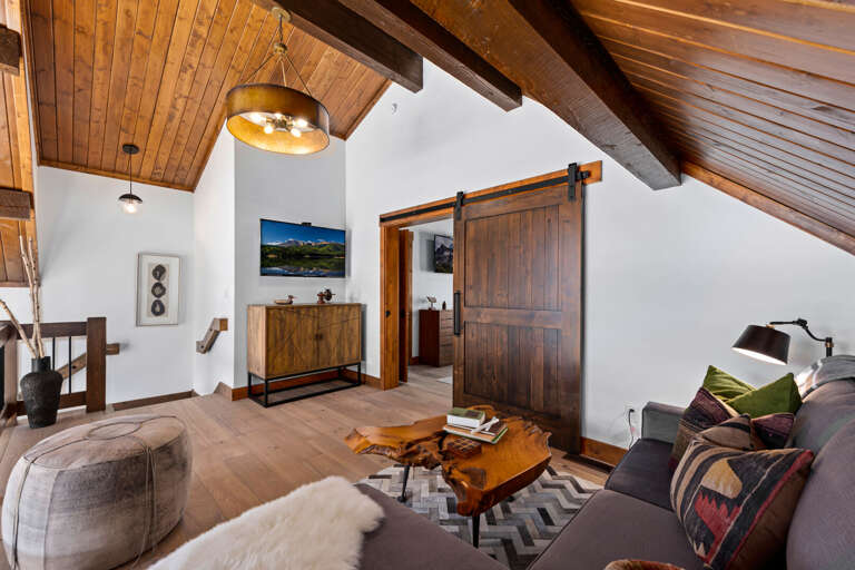 Loft area with 50 inch smart TV