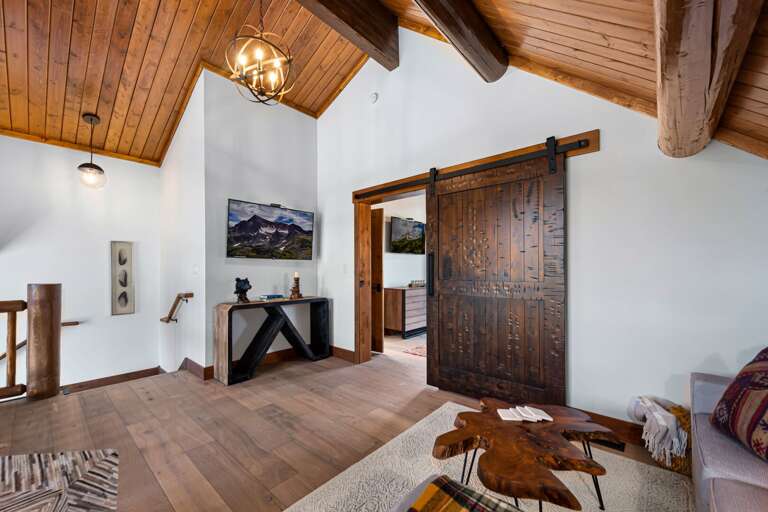 Loft area with 50 inch smart TV