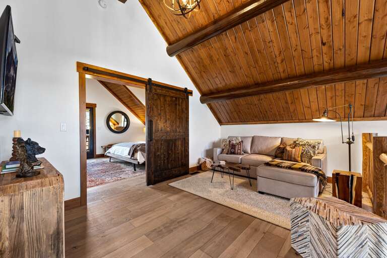 Loft area with 50 inch smart TV