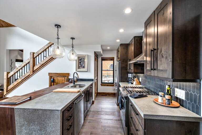 Fully equipped kitchen